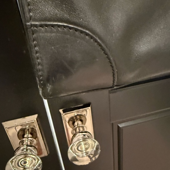 Kenneth Cole Reaction Leather Laptop and Travel Bag - Picture 5 of 7